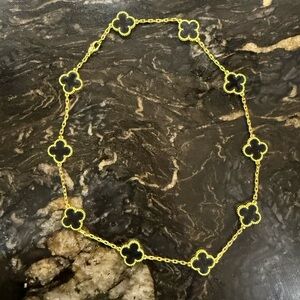 Source Unknown Black and Gold Clover Necklace